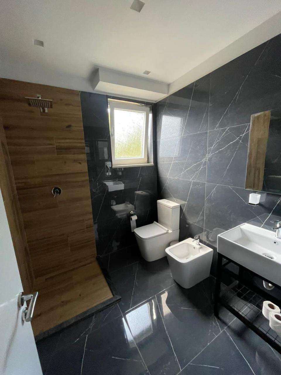 Hotel Monopoly Peshkopi Екстериор снимка